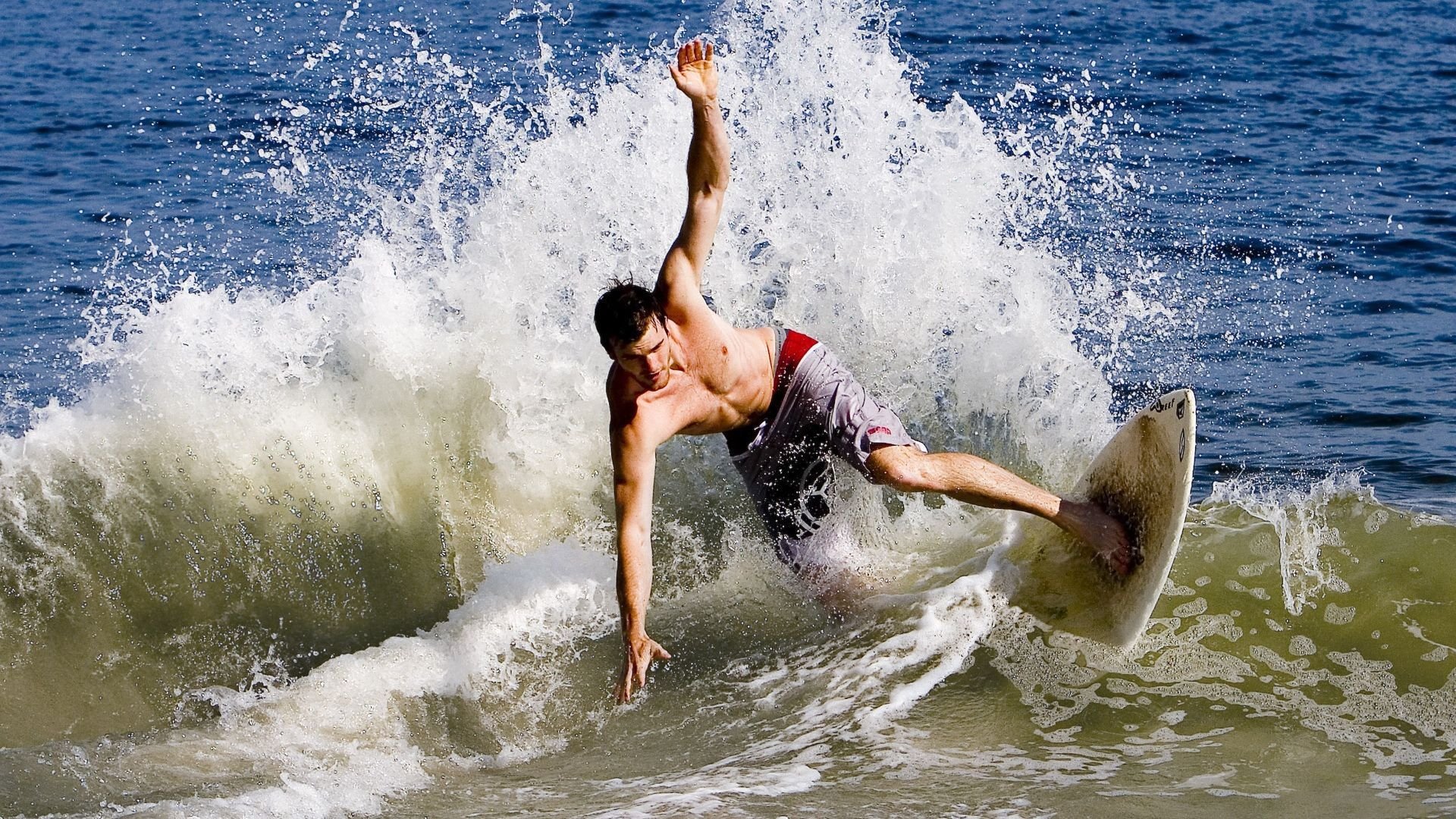 mk体育下载-世界杯高光集锦：超级进球、神级扑救精彩不断，世界杯进球合集